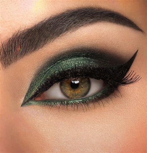 Dark Green Makeup Looks - Flawless Makeup Routine