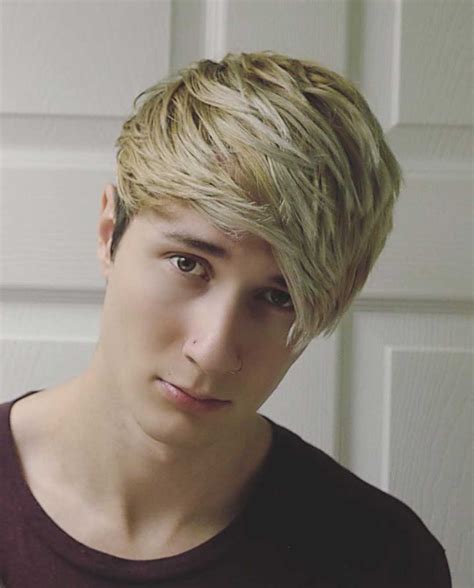 40 + bästa Emo frisyrer för killar som passar din Edgy personlighet ...