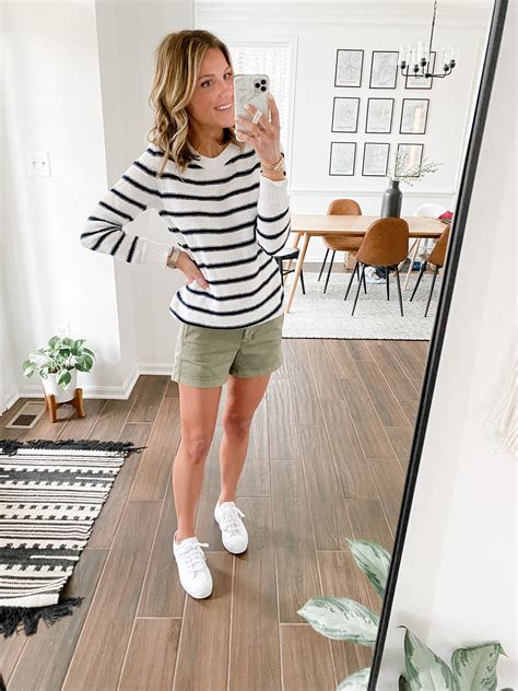 15 ways to style olive green shorts - These Merrilly Days | Olive green ...