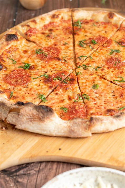 Thin Crust Crispy Pizza Dough Recipe at Ashley Bruny blog