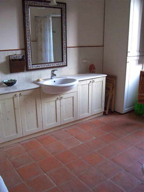 Terracotta Bathroom Floor – Flooring Tips