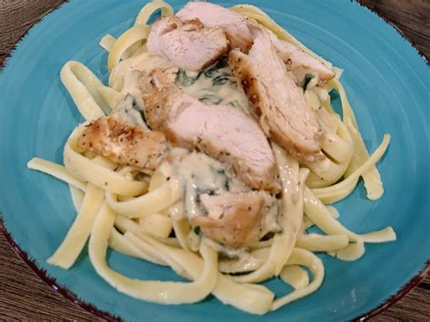 Chicken and Spinach Alfredo - Recipe Wonderland