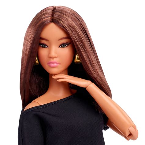 Barbie Basics 2025 Series 1, Doll 1 | Mattel Creations