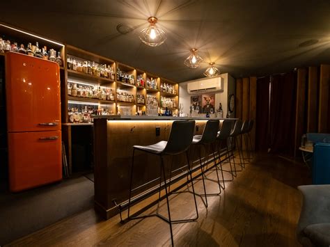 The Seattle Gay Bar Guide - Seattle - The Infatuation