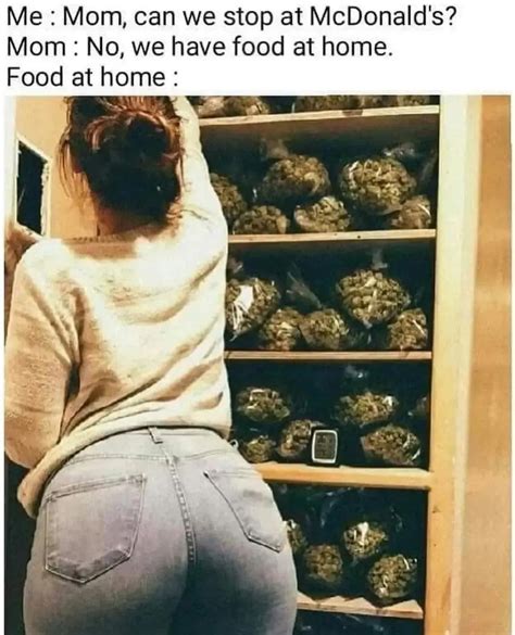 Don't look at the title, look at the ass : r/secretlyanasspic