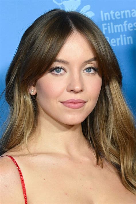 Sydney Sweeney Big Cleavage In Red Dress - Hot Celebs Home