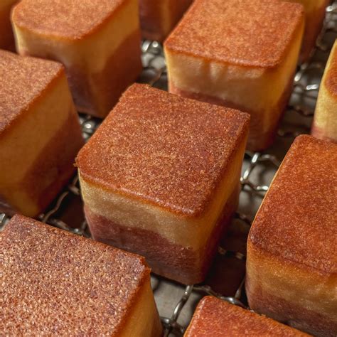 お菓子屋 PLOW / プラウ | ・ 苺＆ホワイトチョコレートのブランデーケーキ 皆様召し上がっていただけましたでしょうか🍓🌿 こちらは5月 ...