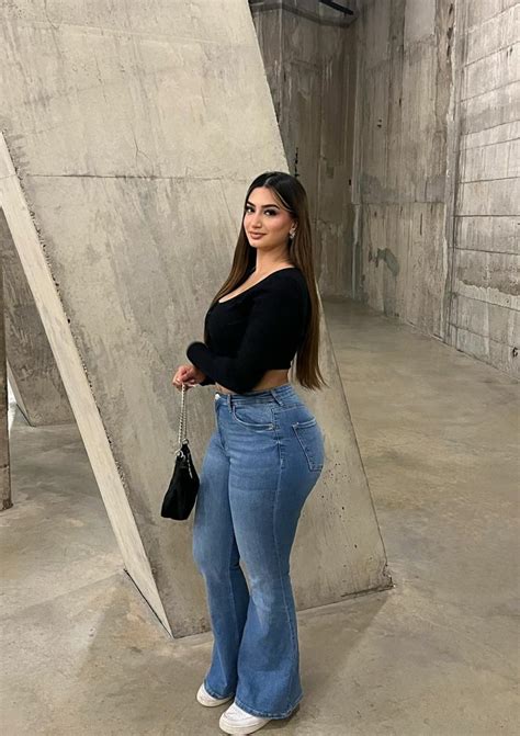 NRI British Indian Beauty : r/NRIBeauties