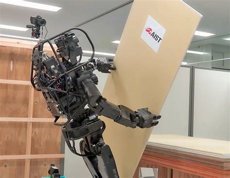 HRP-5P — японский робот на стройке | The Robot