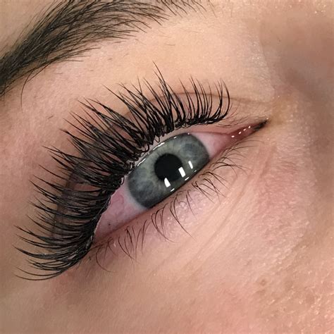 How Much Does It Cost For Eyelash Extensions : The cost of a full set ...