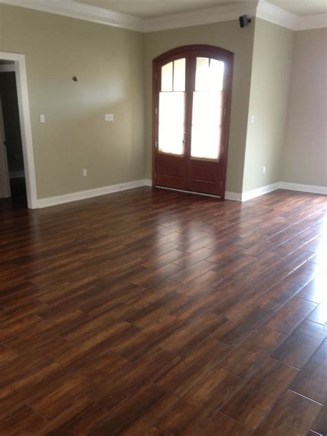 Best Wood Like Tile Flooring To Upgrade