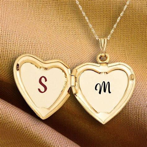 Letter M Love Wallpaper