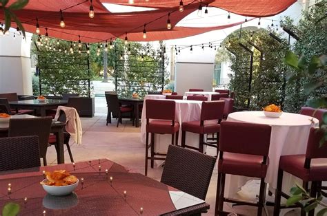 Courtyard Patio at Alexander's Steakhouse - Restaurant in in Pasadena ...