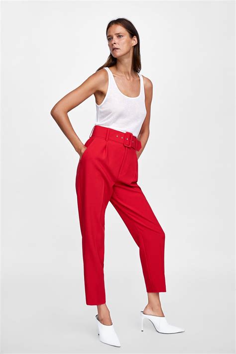 PANTALÓN TIRO ALTO CINTURÓN | Zara outfit, Red pants outfit, High ...
