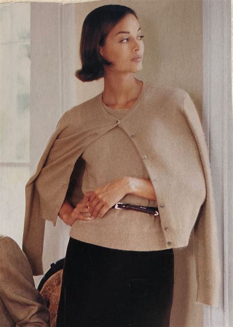 Pin by Sergio on Twinsets | Fashion clothes women, Classic outfits ...