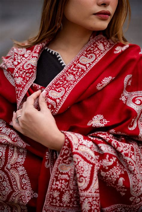 Shawl Premium Pashmina Red Designdar – Shahjee Group