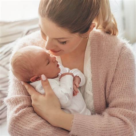 Picking a Going Home Outfit for Baby: 30 Adorable Options!