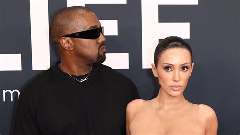 Kanye West’s Wife Bianca Censori Shocks by Appearing Fully Naked on Grammys Red Carpet