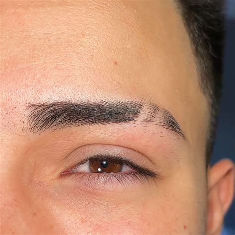 Pin de Minikyu em [WW] Dante | Aparência de cabelo, Sobrancelha com ...