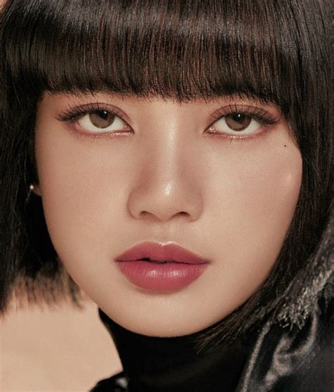 lalisa manoban panosundaki Pin