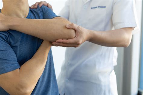 Elbow Dislocation Treatment in NJ | Elbow Dislocation Specialist in NJ