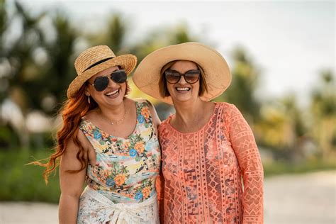 Ovarian Cancer & Fallopian Tube Cancer | Baptist Health Miami Cancer Institute | Baptist Health ...