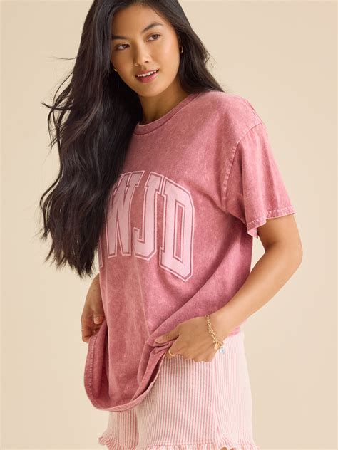 WWJD Oversized Graphic Tee in Rose | Altar'd State