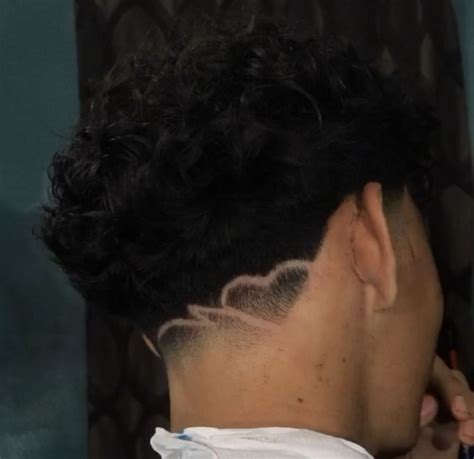 Taper fade | Taper fade curly hair, Taper fade haircut, Fade haircut ...