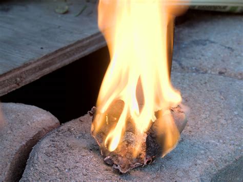 How to Use a Magnesium Fire Starter Safely - Survival Sullivan