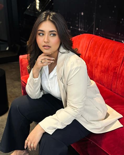 Minahil Malik Responds to Fake Video Claims: Takes Legal Action