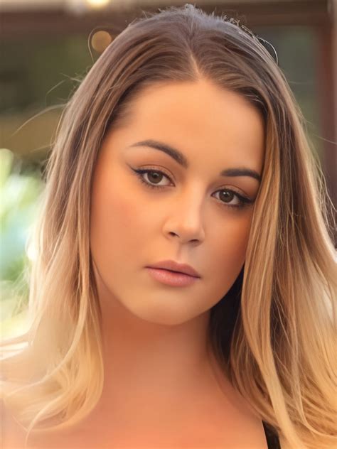 Holly Garner (Model) Wiki, Age, Height, Bio, Weight, Photos, Career and More