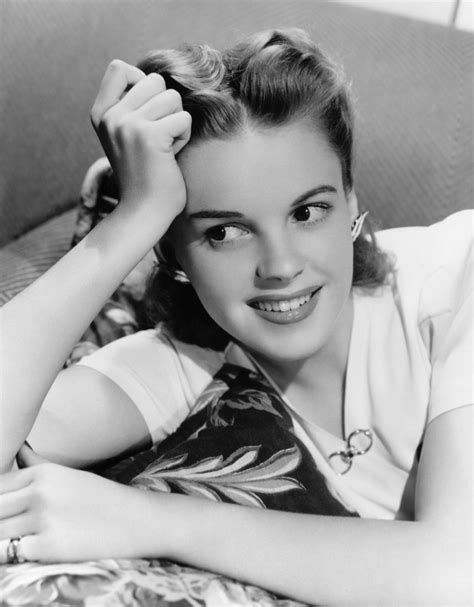 Judy Garland Wallpapers - Wallpaper Cave