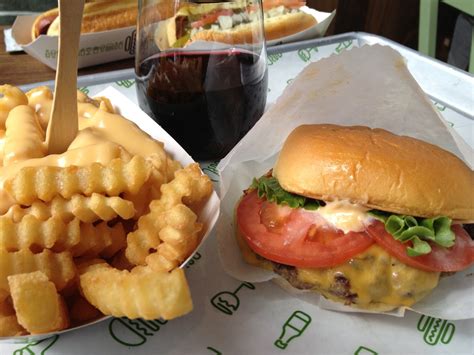 The Wellesley Wine Press: First Look: Shake Shack Chestnut Hill