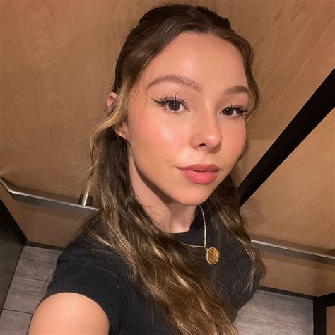 S O P H I A L U C I A | 💅 | Instagram