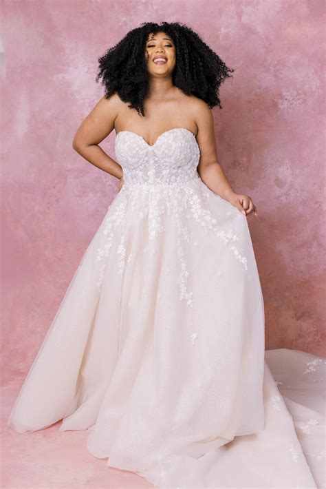 1483 Plus Size by Martina Liana - Strapless A-Line Lace Wedding Dress with Glitter Skirt – The ...