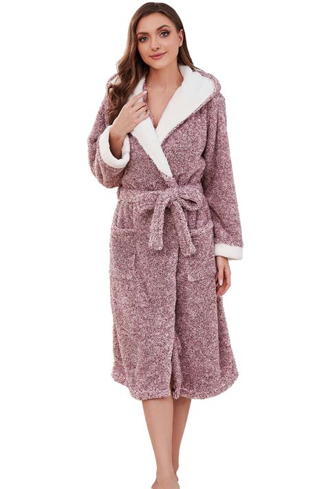 HEARTNICE Womens Fleece Robes, Hooded Warm Long Bathrobe Fluffy ...