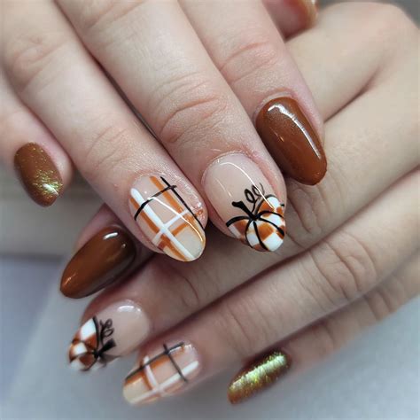 17 Best Thanksgiving Nails Designs in 2024 - Lifestyle with Leah