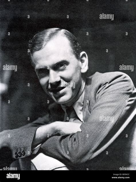 Graham greene hi-res stock photography and images - Alamy