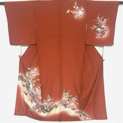 4k77 着物 正絹 袷 付下げ訪問着 鶴文 赤 白 ピンク 金色 緑 花柄 by メルカリ