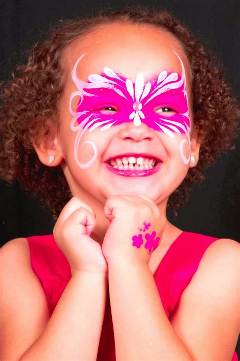 Face Paint Ideas Pink at Wilfred Mccarty blog