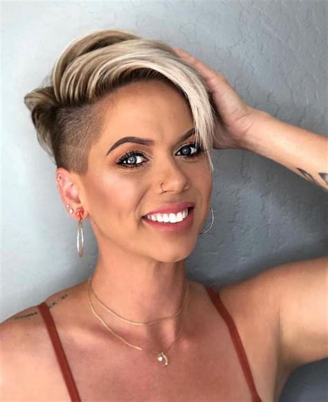 30+ Ash-blonde short pixie haircuts for women to be cool - Mycozylive.com