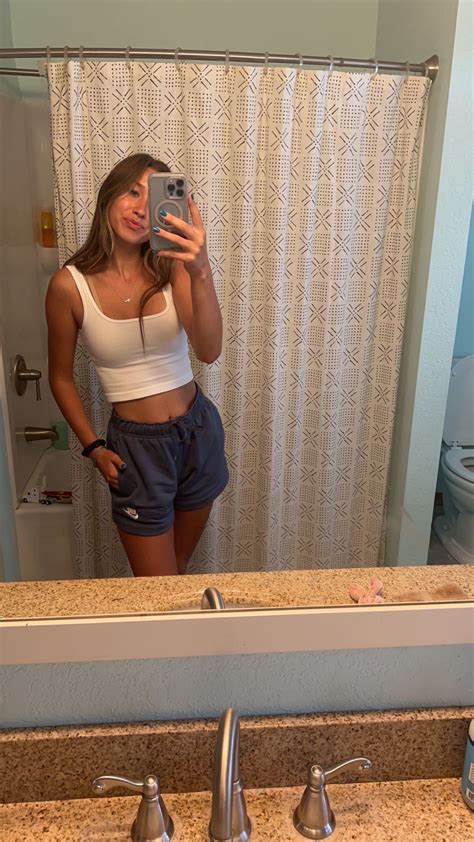 Bigbootybailey Leaked Nudes