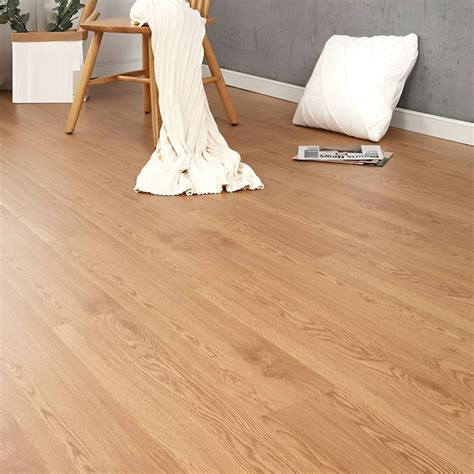 Smooth Wood Look Vinyl Plank Flooring with Peel and Stick Installation ...