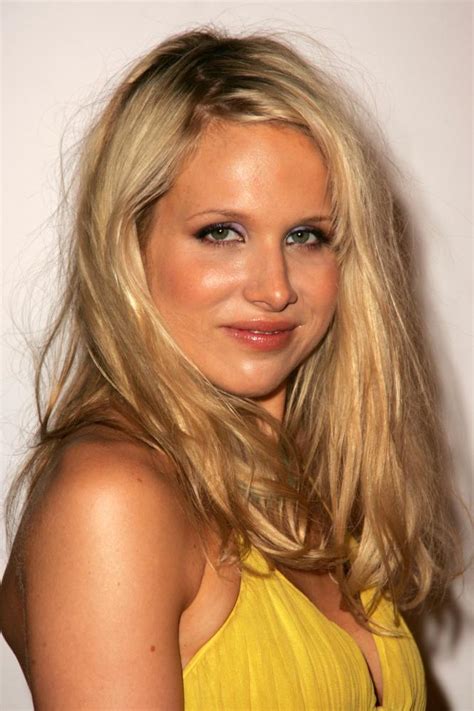 Lucy Punch - Actress