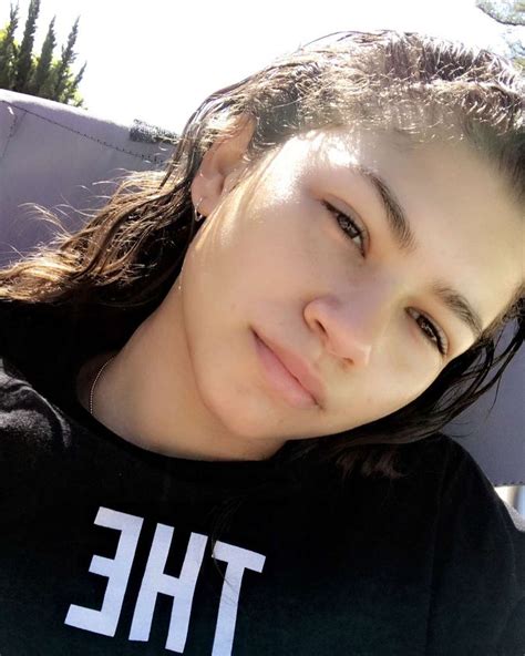 no makeup and still as flawless as ever | Zendaya eyebrows, Zendaya no ...