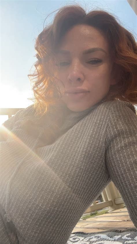 Flashing the Neighbor : r/SexyChicksInPics