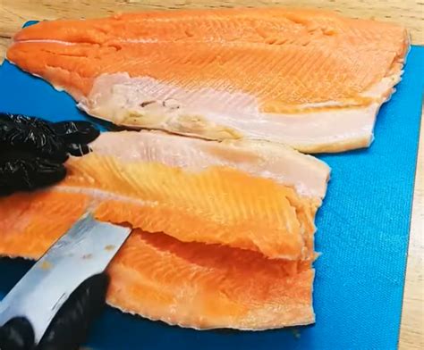 Сухой посол малосольной форели в домашних условиях + пропорции соли и ...