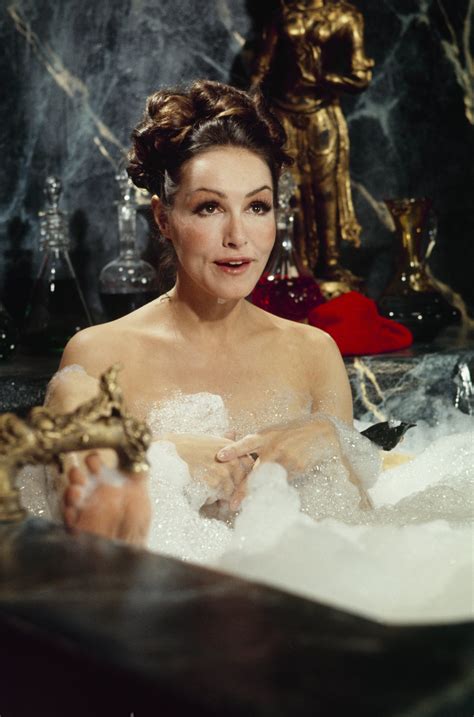 Julie Newmar Stuns at 89 – She Still Lives with Son with Down Syndrome ...