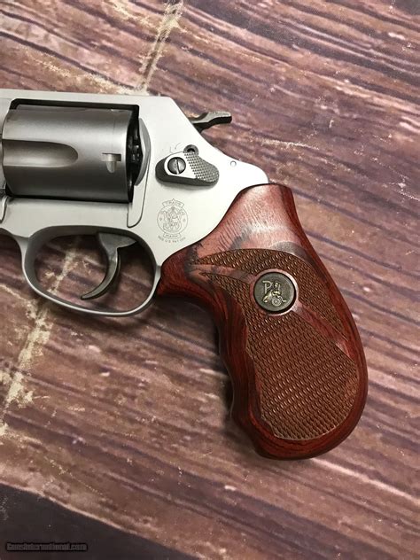 SMITH & WESSON 637