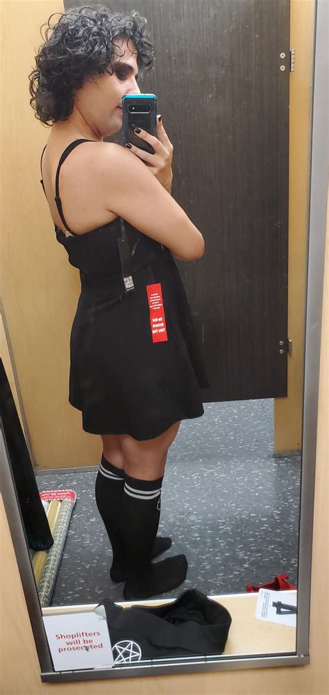 changing room selfie 💖 : r/femboy